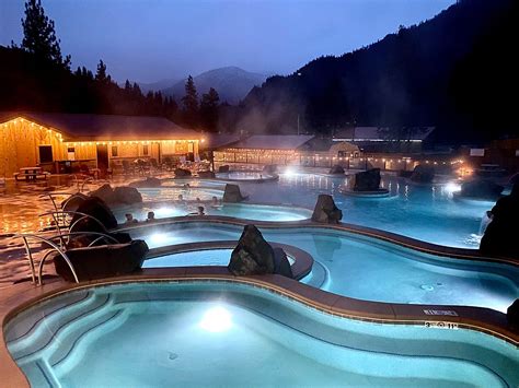 Quinn's hot springs - 1100 - 2200. 0700 - 2300. Fri, Sat & Holidays. 1100 - 2200. 0700 - 0100. *Due to the Hot Springs popularity and in an effort to avoid overcrowding, they now offer 3 different sessions for non guest swimmers: 11 am – 2 pm; 3 – 6 pm; 7 – 10 pm. Hours may change due to maintenance or other unforeseen circumstances. Please call to confirm.